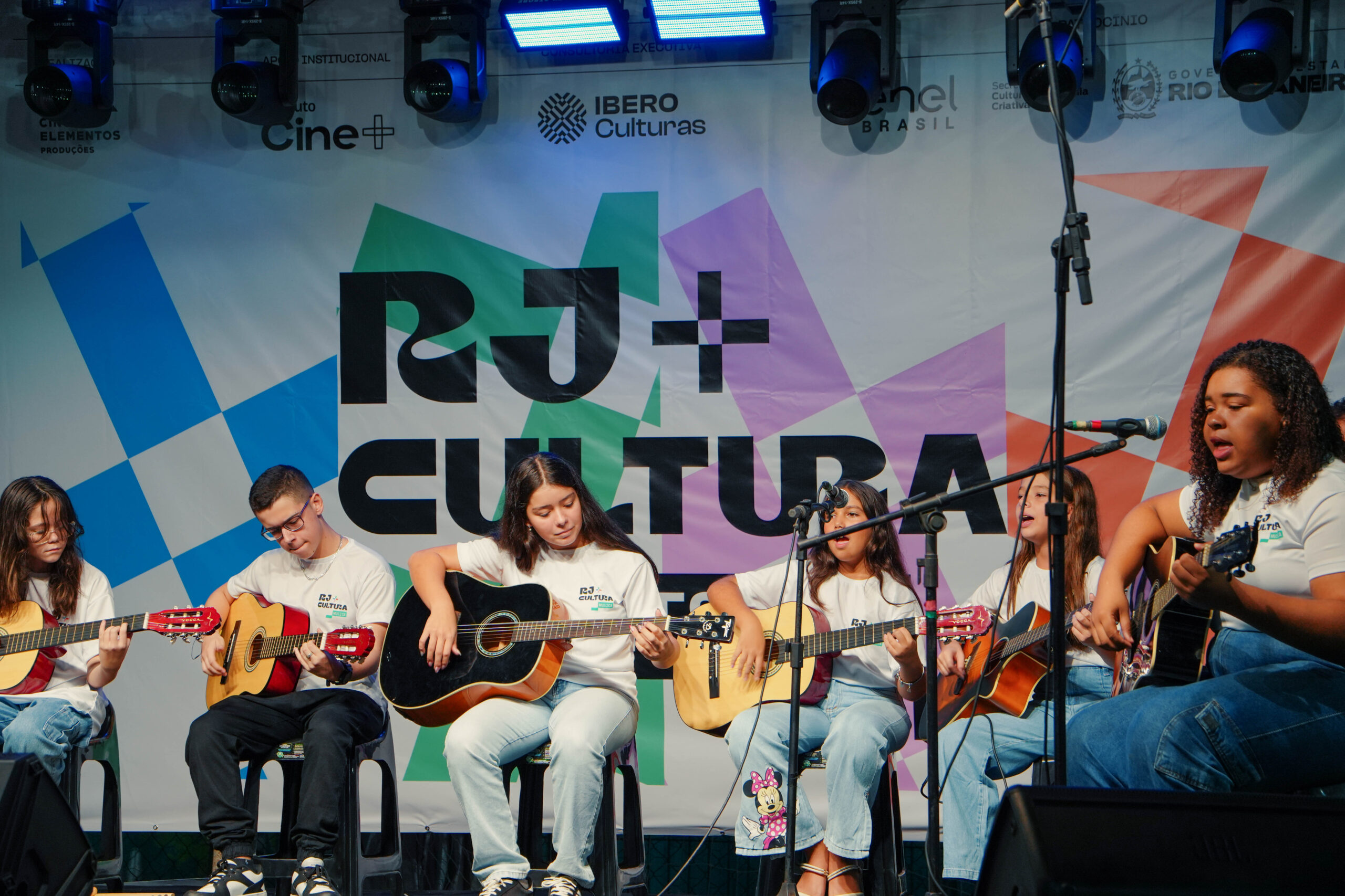 Festival RJ+ Cultura leva apresentações gratuitas de música, teatro e dança a cinco cidades do estado do Rio